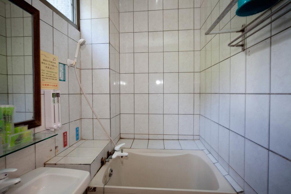 An Tong Hot Spring Hotel Юйли Экстерьер фото