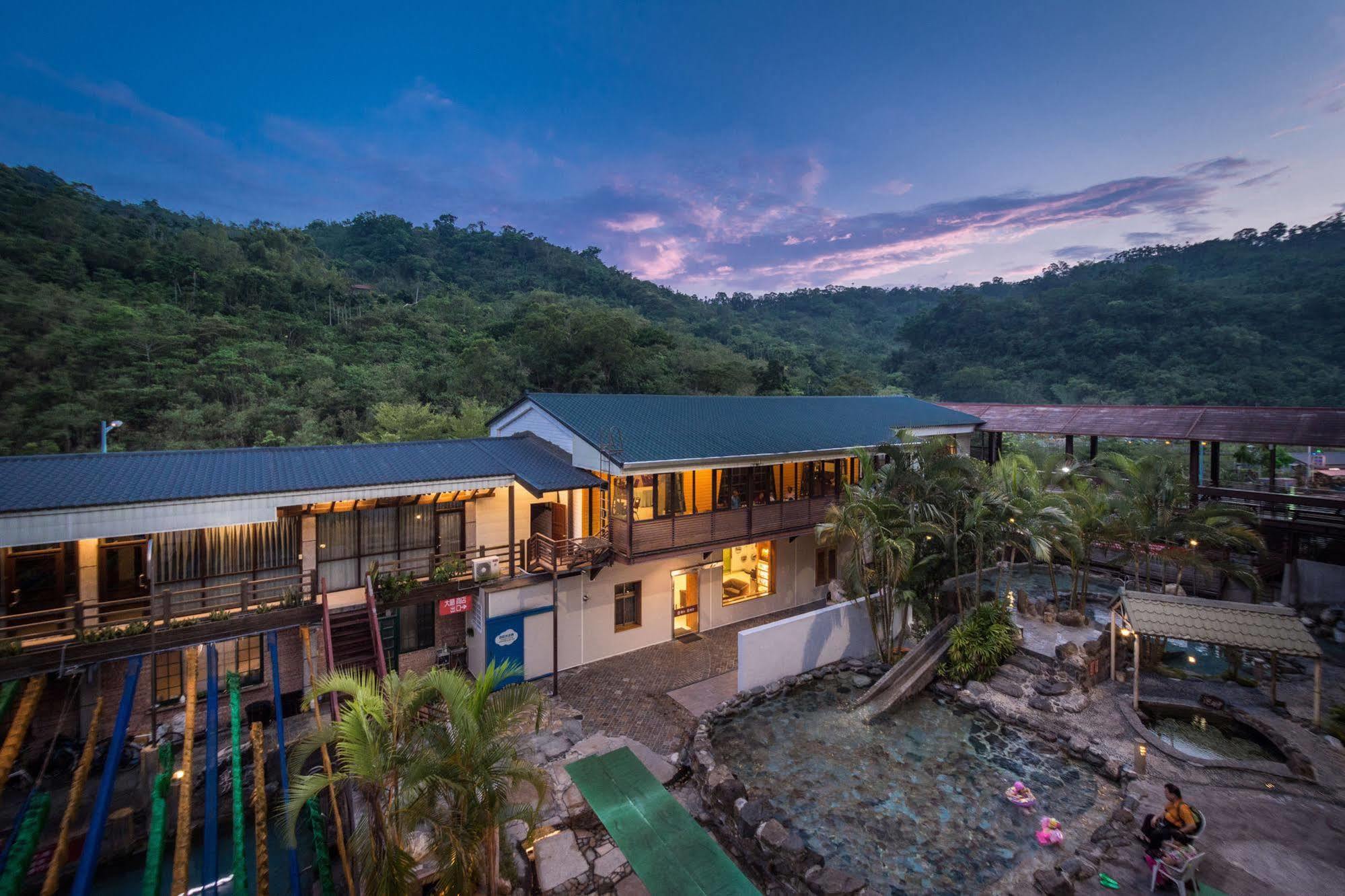 An Tong Hot Spring Hotel Юйли Экстерьер фото